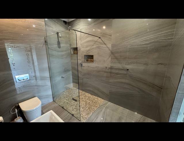 4 BEDROOM APARTMENT FOR SALE IN ESSENWOOD